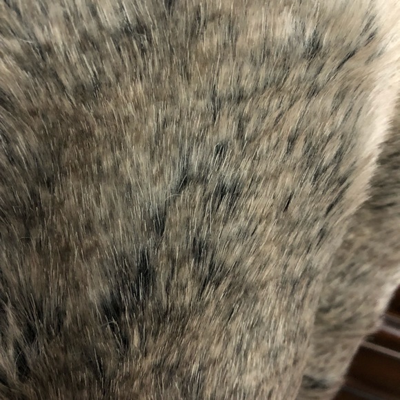 💖 beautiful loft soft scarf 🧣faux fur - Picture 2 of 7